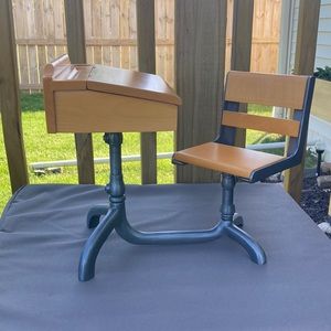 RETIRED American Girl Doll Molly’s Desk